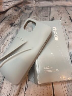 RHODE Gray Lip Silicone iPhone Case